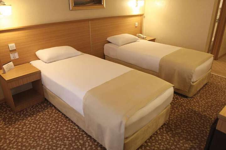 Room 4 of 19