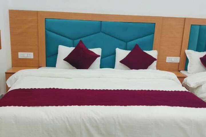 Room 3 of 6
