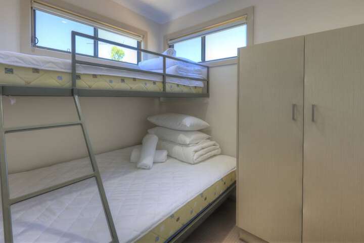 Room 17 of 142