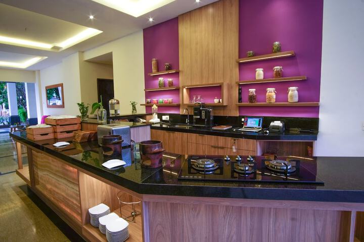 Breakfast/Coffee Service 19 of 27