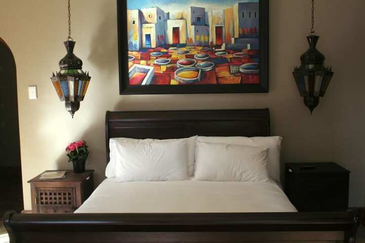 Room 2 of 60