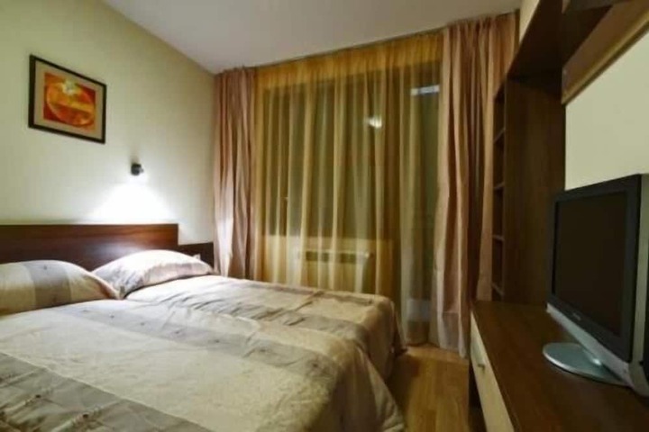 Room 12 of 39