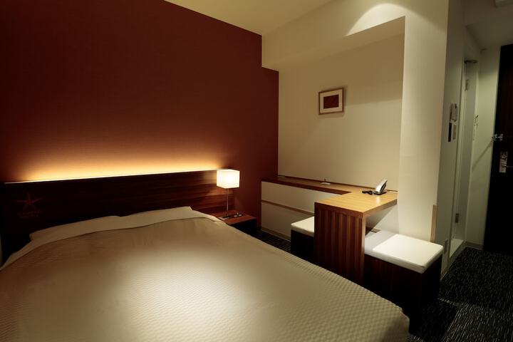 Room 14 of 49
