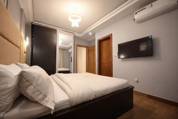 Room 40 of 170