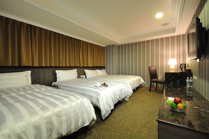 Room 7 of 34