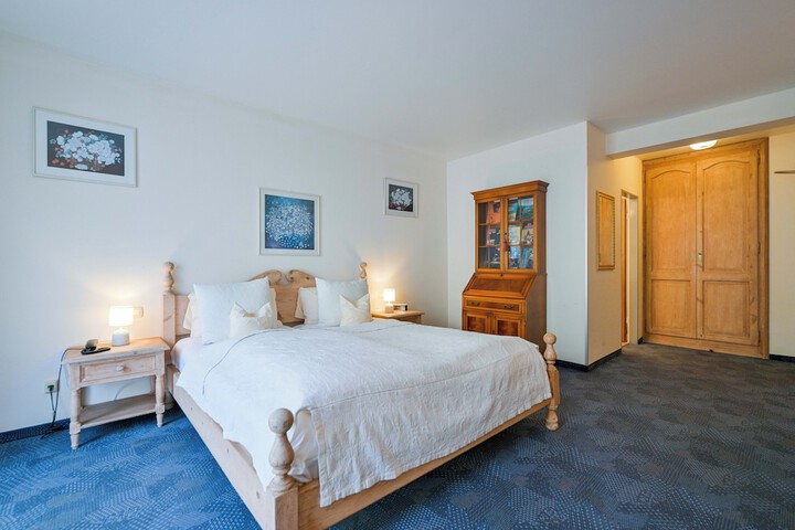 Room 11 of 51