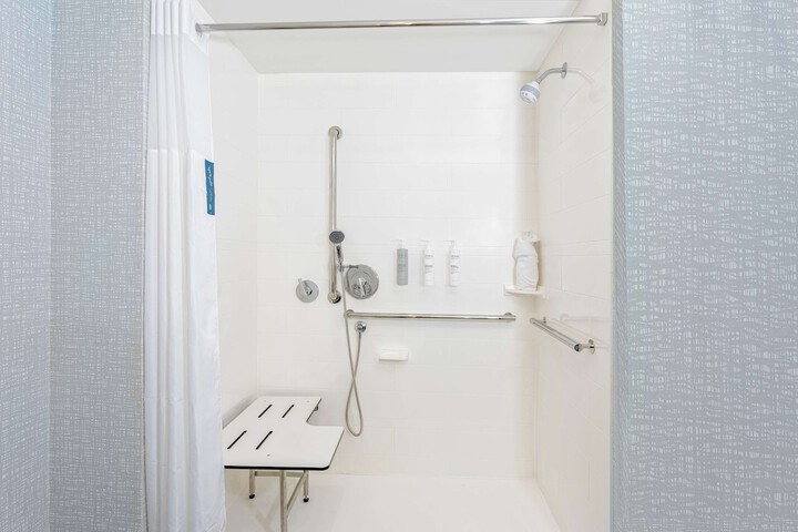 1 King Hearing Accessible (8 of 12)