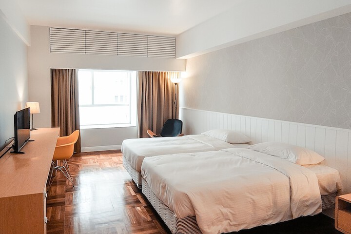 Room 11 of 31