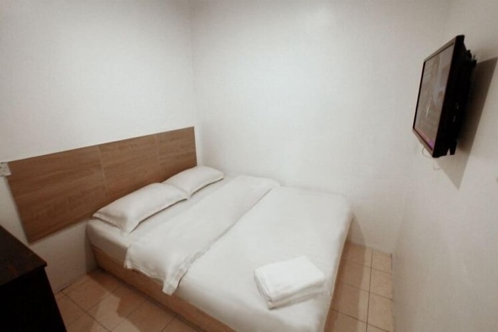 Room 19 of 27