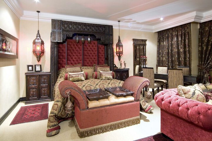 Room 16 of 66