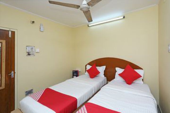 Room 13 of 21