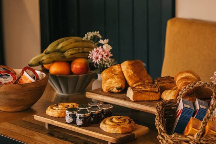 Breakfast/Coffee Service 19 of 25