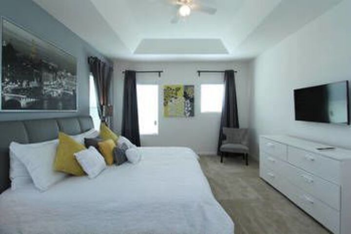Room 15 of 27