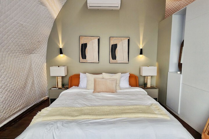 Room 25 of 34