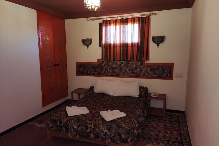 Room 14 of 98