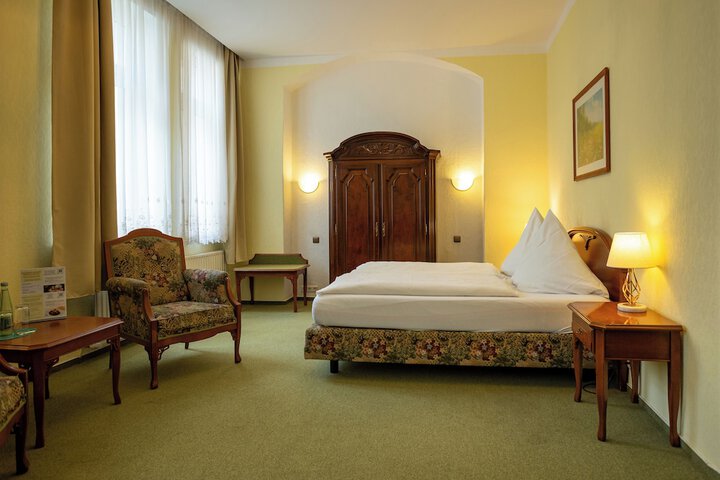 Room 10 of 53