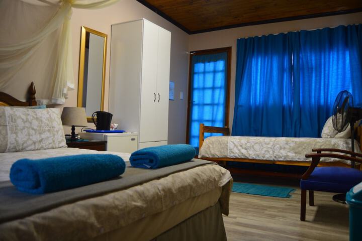 Room 5 of 50