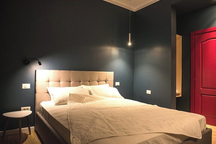 Room 2 of 12