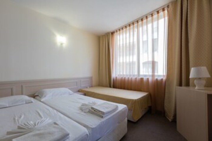 Room 6 of 19