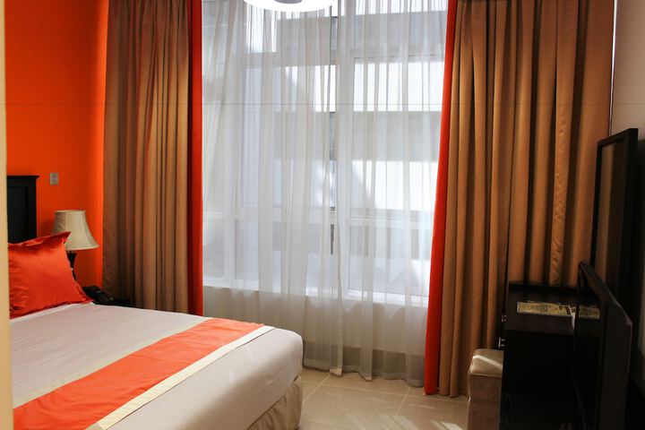 Room 9 of 52
