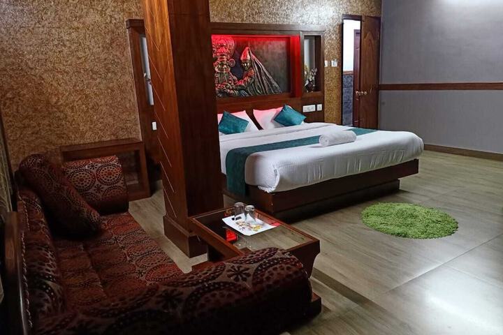 Room 4 of 19