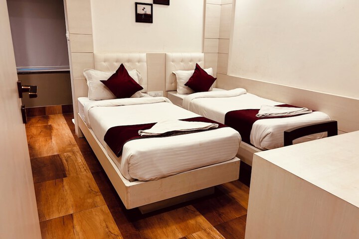 Room 35 of 53
