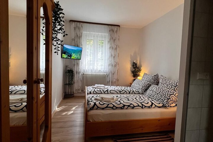Room 10 of 40