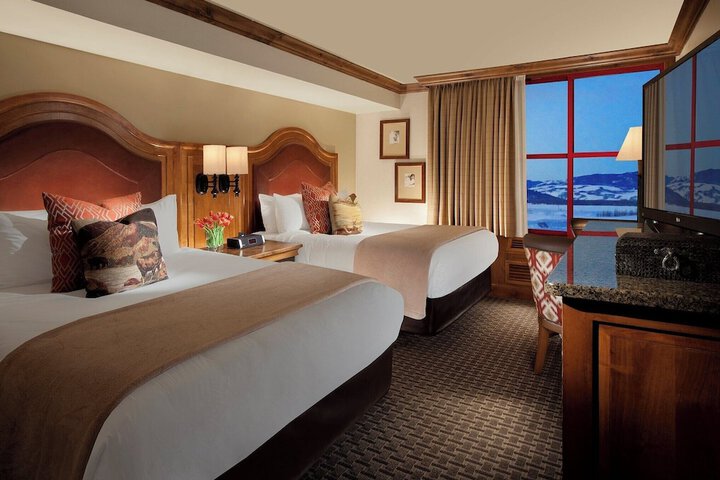 Room 7 of 28