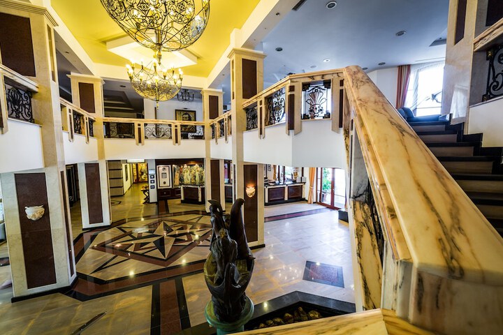 Hotel Interior 113 of 173