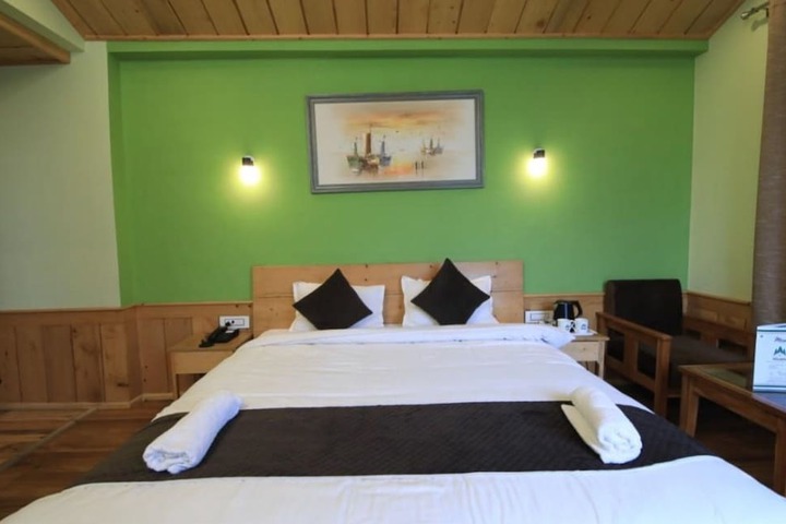 Room 10 of 24