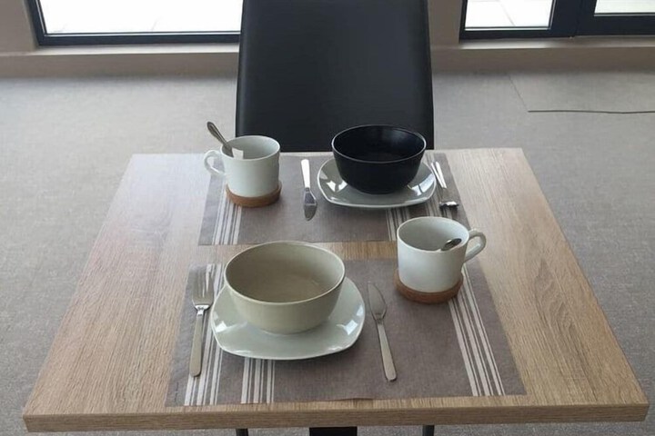 Dining 26 of 28