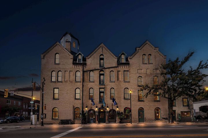 Hotel 16 of 53