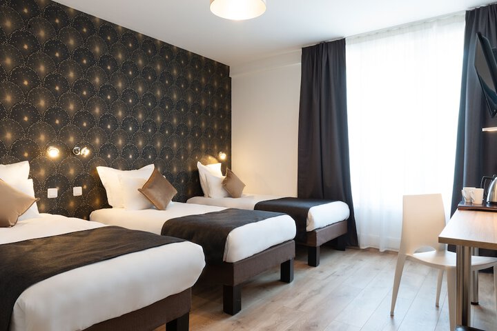 Room 16 of 26