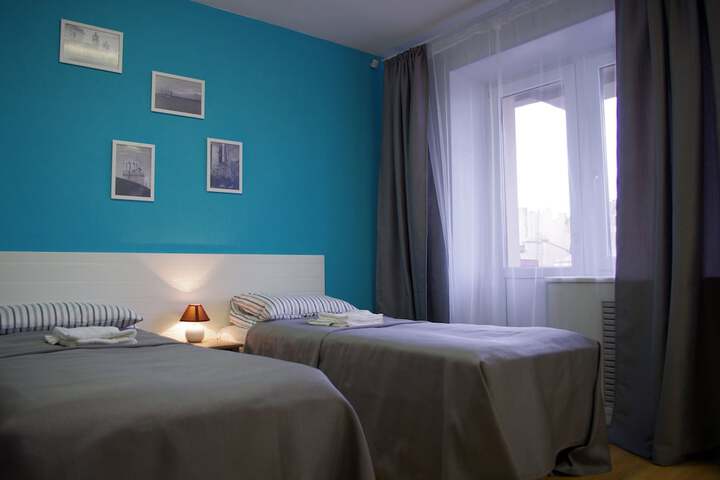 Room 12 of 25