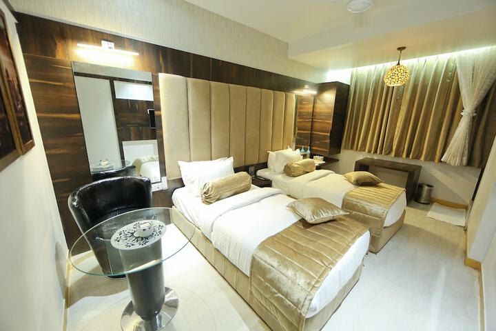 Room 7 of 31