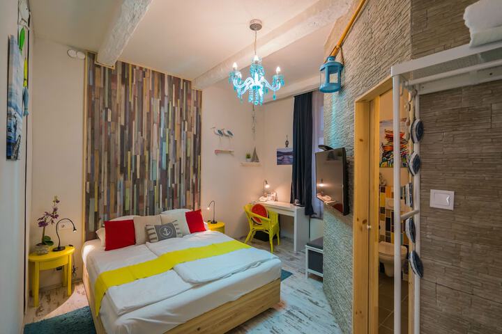 Room 29 of 70