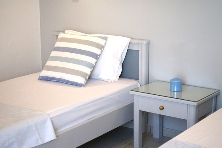 Room 6 of 74