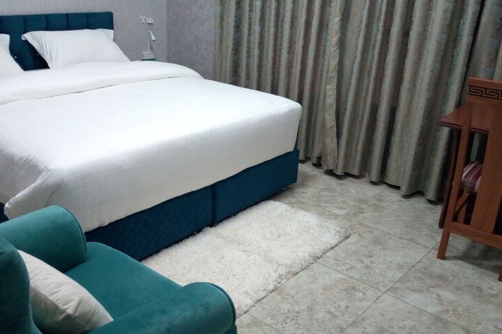 Room 14 of 35