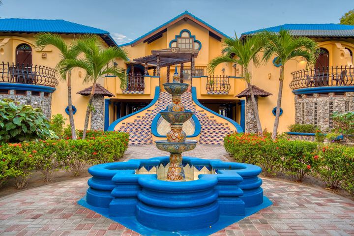 Hotel Exterior 190 of 207