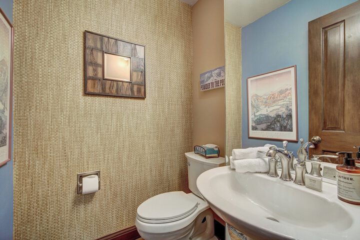 Room 343 of 493