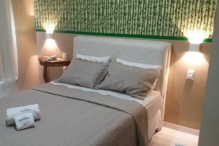 Room 15 of 48