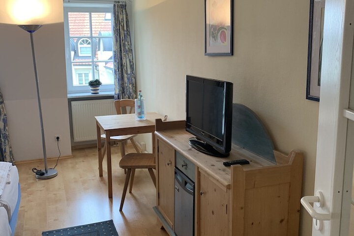 Room 12 of 42