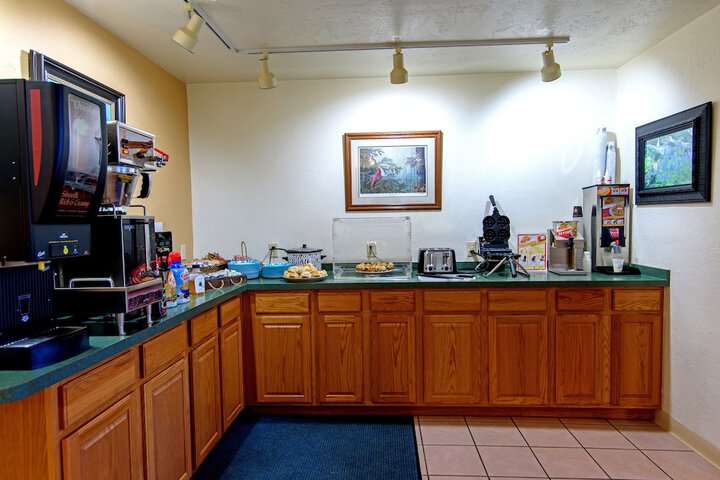 Breakfast/Coffee Service 58 of 109