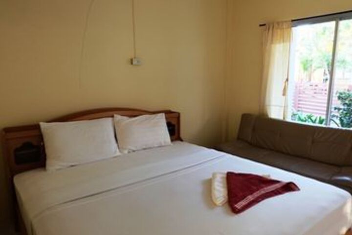 Room 21 of 32