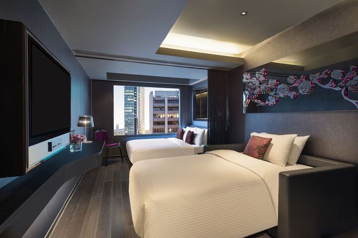 Room 7 of 48