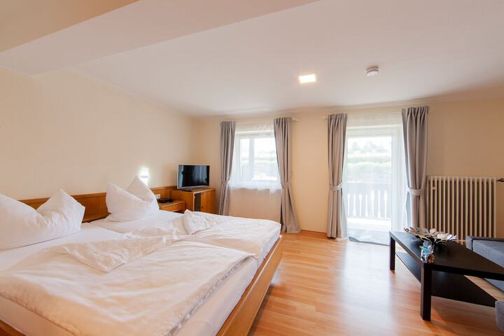 Room 20 of 120