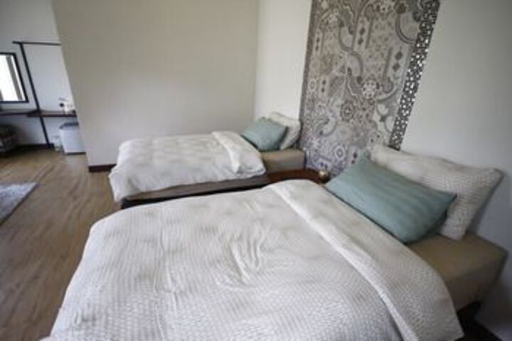 Room 14 of 17
