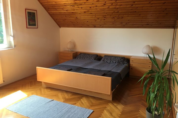 Room 6 of 20