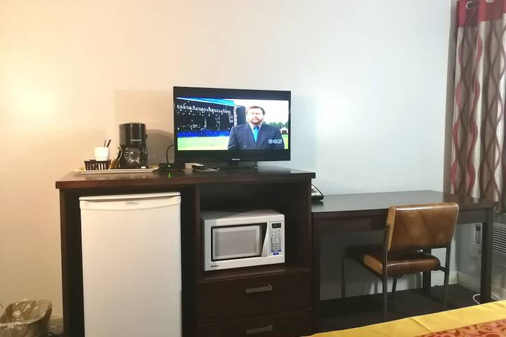 Room 7 of 12