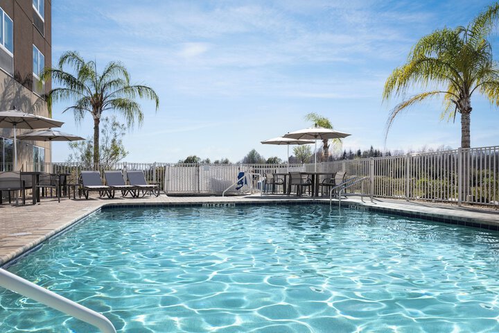 Pool 24 of 71
